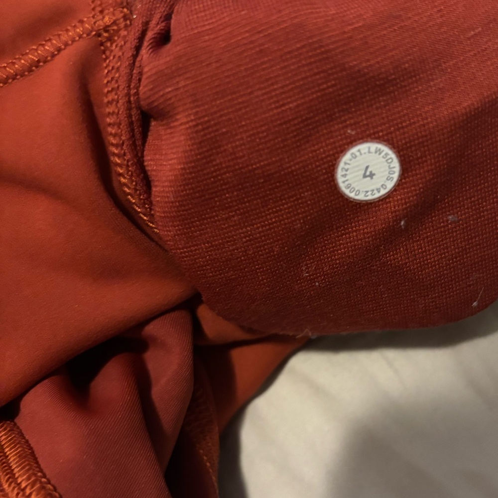 Lululemon Wunder Train Tight - Size 4 Cayenne - Picture 6 of 6